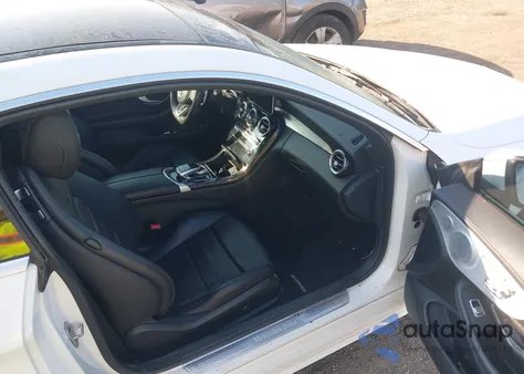 2017 Mercedes-Benz C 300 4Matic z USA, uszkodzony, nr VIN WDDWJ4KB2HF488590